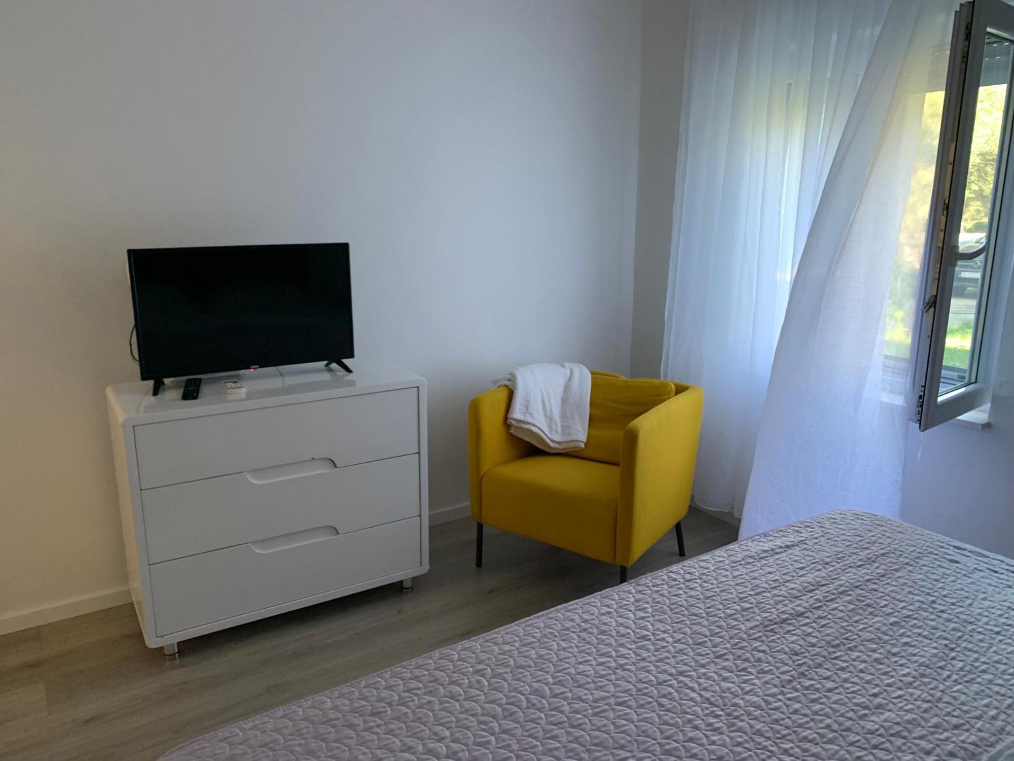 Apartments Mia Bibinje Bagian luar foto