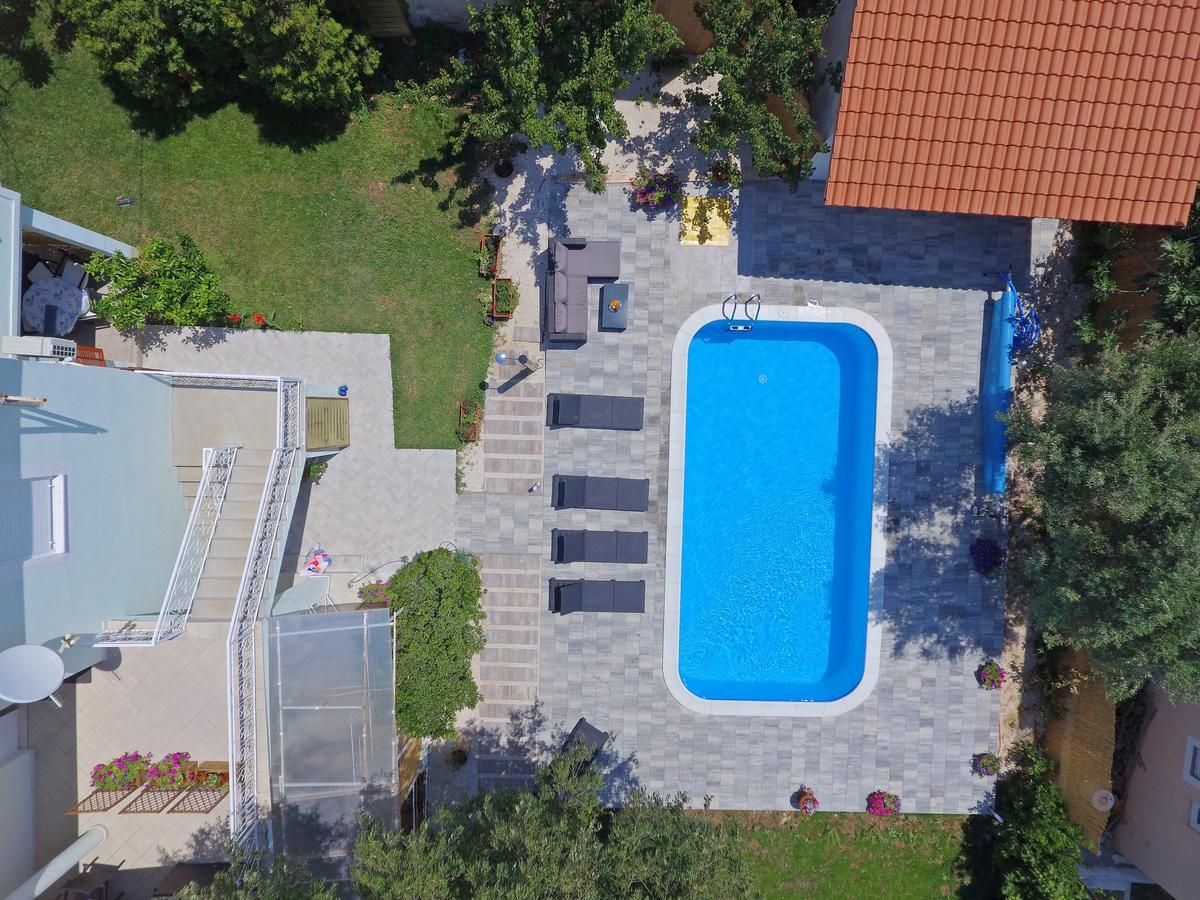 Apartments Mia Bibinje Bagian luar foto