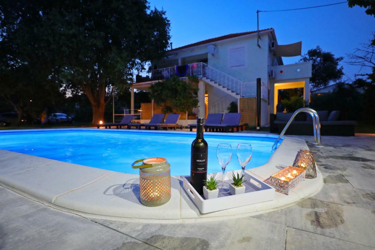 Apartments Mia Bibinje Bagian luar foto